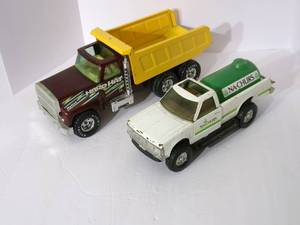 lot 55 image: Vintage Childs metal trucks...