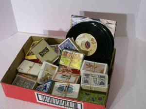 lot 60 image: Lot of vintage playing cards and 45...