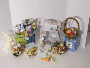 lot 70 image: Lot of Easter...