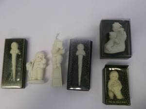 lot 12 image: Lot of Snow Babies...