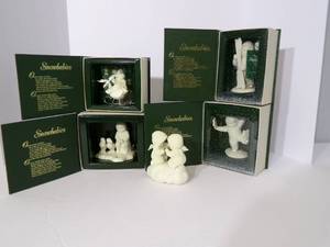 lot 26 image: Lot of Snow Babies...