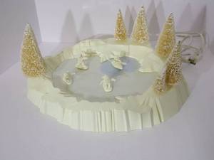 lot 28 image: Lot of Snow Babies plug-in works...