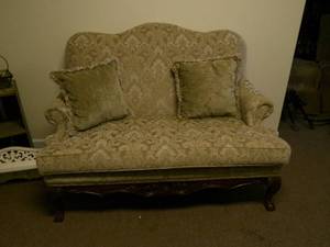 lot 31 image: Beautiful velvet feel fabric great ...