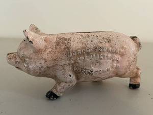 lot 10 image: Vintage Iron Norco Foundry Piggy Bank