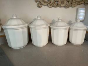 lot 55 image: Set of 4 White Ceramic Kitchen Canisters with Lids