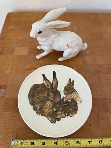 lot 57 image: Goebel 1975 First Edition Mothers Series Plate & Ceramic Rabbit Figurine