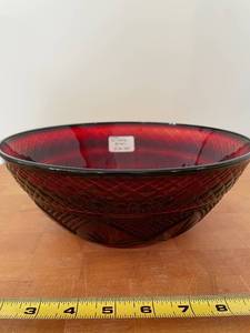 lot 59 image: Vintage Ruby Red Glass Serving Bowl 10