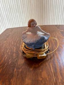 lot 76 image: Vintage Art Nouveau Fulper Pottery Ballerina Lamp