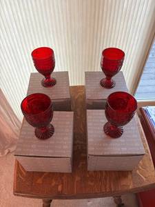 lot 80 image: Set of 4 Fitz and Floyd Red Glass Goblets in Original Box