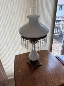 lot 83 image: Vintage Milk Glass Table Lamp with Crystal Prism Accents