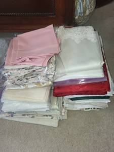 lot 119 image: Collection of Assorted Tablecloths and Linens for Seasonal Decor