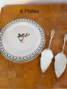 lot 132 image: Set of 6 Christmas-themed Believe Plates with 2 Engraved Cake Servers