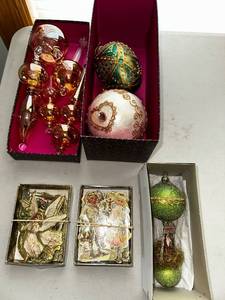 lot 157 image: Collection of Vintage Christmas Ornaments and Die-Cut Decorations