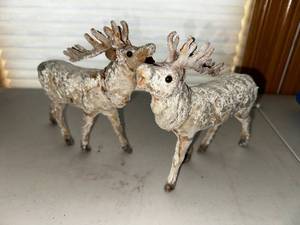 lot 158 image: Set of 2 Vintage Decorative Velvet-Covered Reindeer Figures