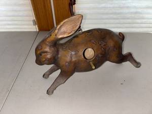lot 164 image: Vintage Carved Bunny Bird House Garden Ornament