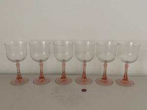 lot 196 image: Set of 6 Elegant Pink Stem Glass Wine Goblets