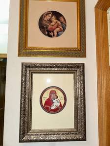 lot 217 image: Set of 2 Framed Religious Art Prints
