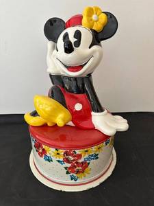 lot 219 image: Vintage Minnie Mouse Ceramic Cookie Jar with Floral Base