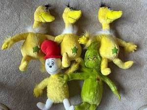 lot 224 image: Collection of Dr. Seuss Plush Toys Grinch, Cat in the Hat, and Sneetches