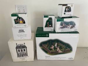 lot 236 image: Set of 7 Department 56 Village Series Collectibles