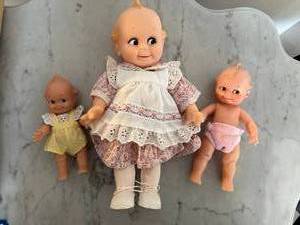lot 242 image: Set of 3 Vintage Kewpie Dolls with Clothes