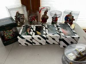lot 270 image: Collection of 10 Handcrafted Glass Christmas Ornaments by Inge-Glas and Sopel