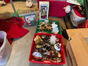 lot 275 image: Assorted Holiday Decorations and Ornaments Collection