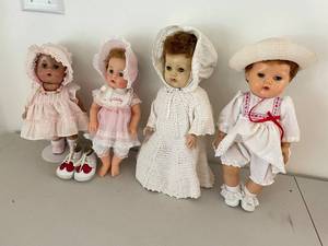 lot 278 image: Assortment of 4 Vintage Dolls with Handmade Outfits
