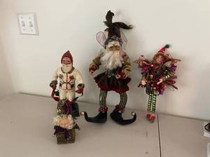 lot 279 image: Set of 4 Mark Roberts Christmas Dolls - Santa and Elves