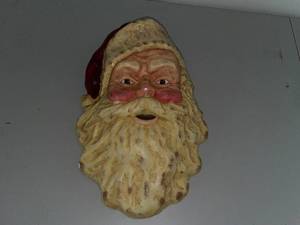 lot 285 image: Vintage Santa Claus Wall Hanging with Wear and Red Hat