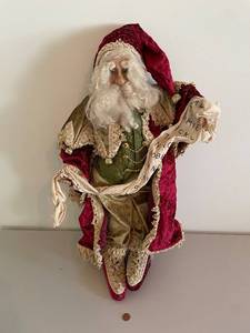 lot 311 image: Mark Roberts Collection Santa Claus Figurine with List
