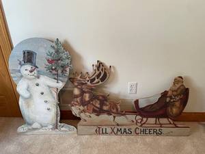lot 339 image: Set of Christmas Decor with Snowman and Santa Sleigh