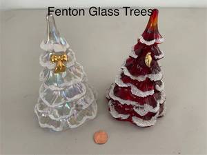 lot 358 image: Pair of Fenton Glass Christmas Trees - Red and Clear