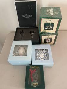 lot 386 image: Collection of Waterford Crystal and Wedgwood Ornaments and Accessories