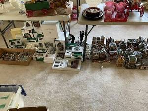 lot 663 image: Extensive Holiday Village Collection with Accessories and Decorative Pieces - Most Boxes are Empty