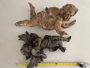 lot 704 image: Set of 2 Cherub Wall Sculptures Bronze Color and Antiqued Finish