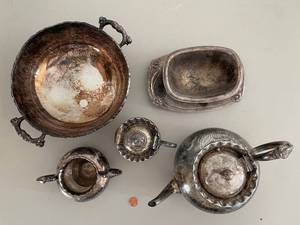lot 705 image: Collection of Antique Silverplate Pieces - Mixed Set