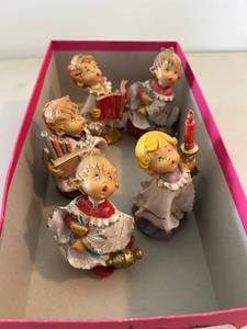 lot 726 image: Set of 5 Vintage Fontanini E Simonelli Italian Choir  Altar boy Figurines with Musical Themes