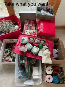 lot 746 image: Assorted Christmas Decorations and Gift Wrap Collection