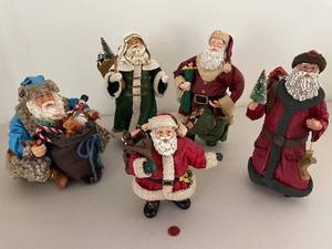 lot 754 image: Set of 5 Handmade Santa Claus Figurines with Festive Details