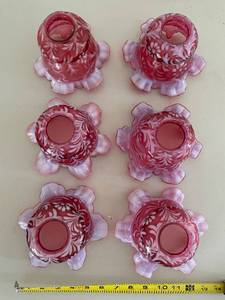lot 762 image: Set of 6 Cranberry Glass Lamp Shades with Floral Design