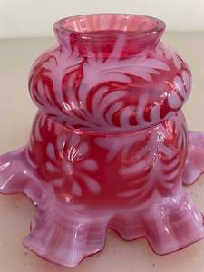 lot 776 image: Cranberry Opalescent Daisy and Fern Glass Shade