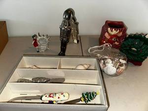 lot 785 image: Collection of Holiday and Nautical-themed Decorations and Utensils