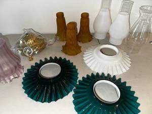 lot 789 image: Assorted Vintage Glass and Metal Lamp Parts Collection