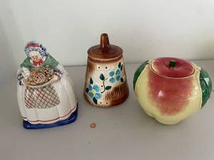 lot 793 image: Set of 3 Vintage Cookie Jars Grandma, Floral Barrel, and Apple