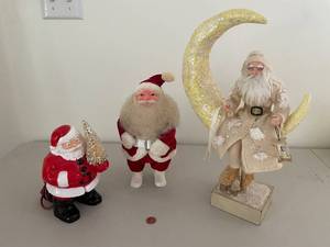 lot 802 image: Set of 3 Santa Claus Holiday Decorations