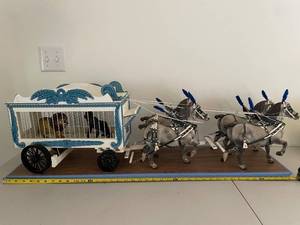 lot 809 image: Vintage Circus Parade Model with Horse Team and Animal Carriage