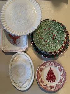 lot 818 image: Holiday and Decorative Plate Collection Featuring Johnson Bros and Ethan Allen