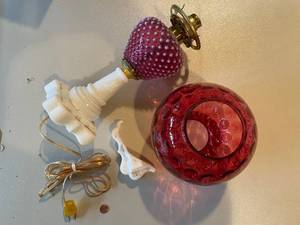 lot 823 image: Vintage Fenton Opalescent Hobnail Glass Lamp Base (as is) and a Coin Dot Cranberry Shade