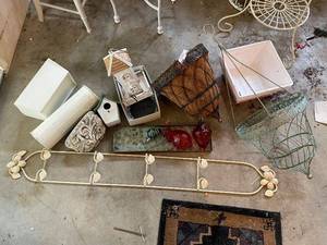lot 885 image: Assorted Garden Decor, Hummingbird Feeders and Hanging Planters Collection
